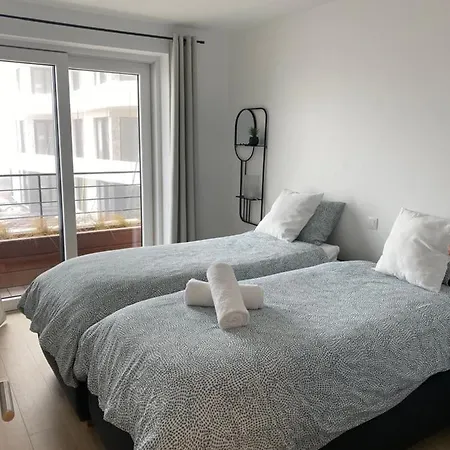Lichtrijk 2-slaapkamerappartement Met Zeezicht En Gratis Parking Остенде