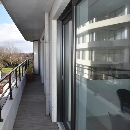 شقة Lichtrijk 2-slaapkamerappartement Met Zeezicht En Gratis Parking